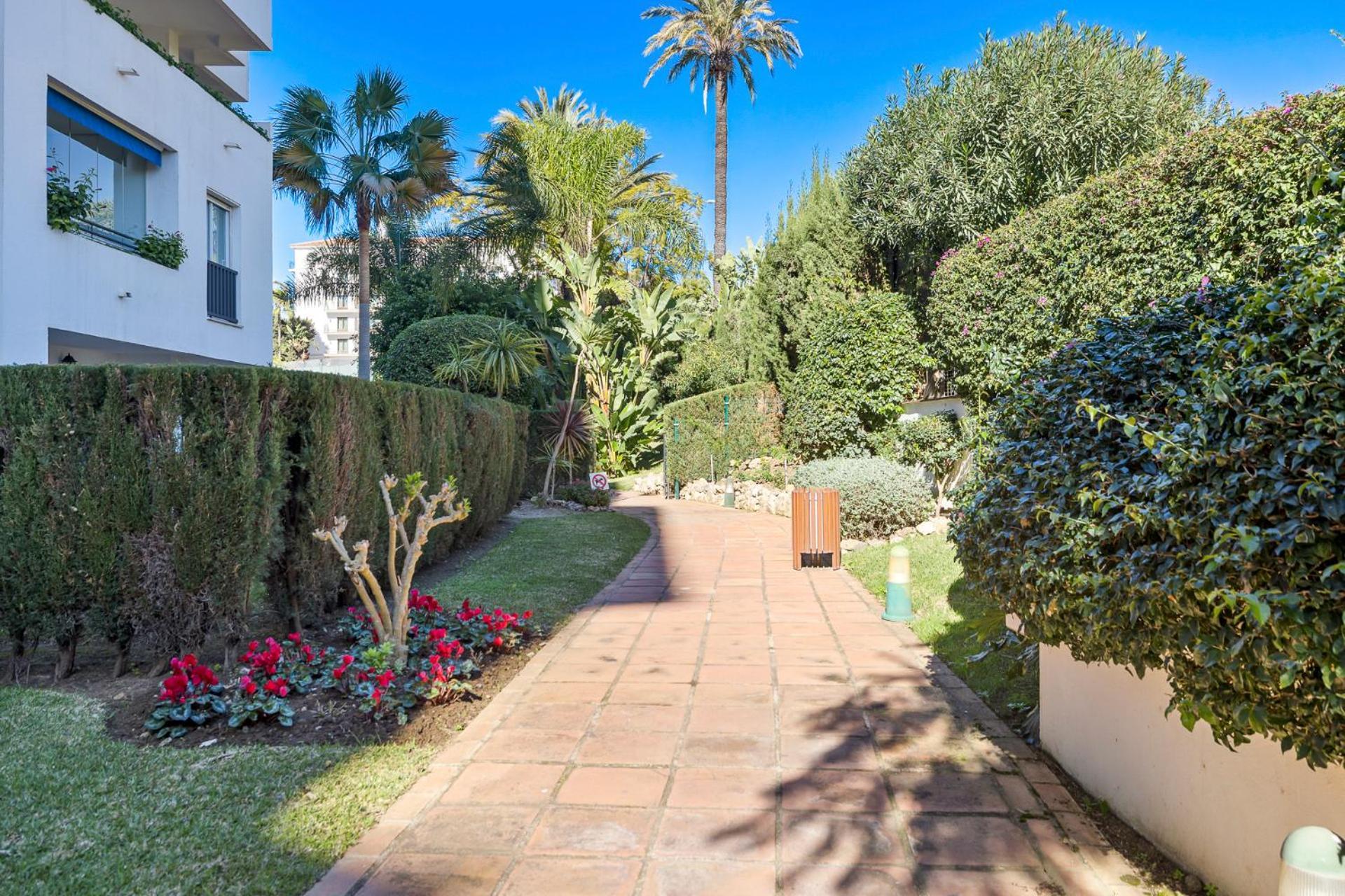 1 Bedroom Apartment, With Sea Views, In Medina Garden - Puerto Banus Marbella Exteriér fotografie